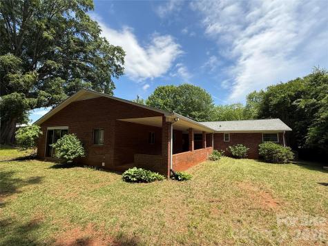 2012 N Deal Avenue Newton NC 28658