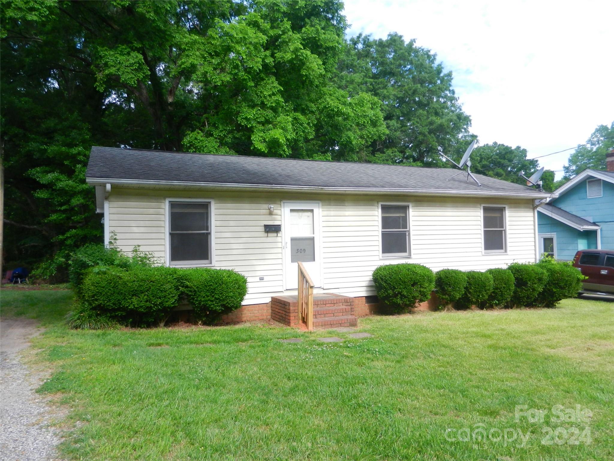 309 N Morris Street Gastonia NC 28052