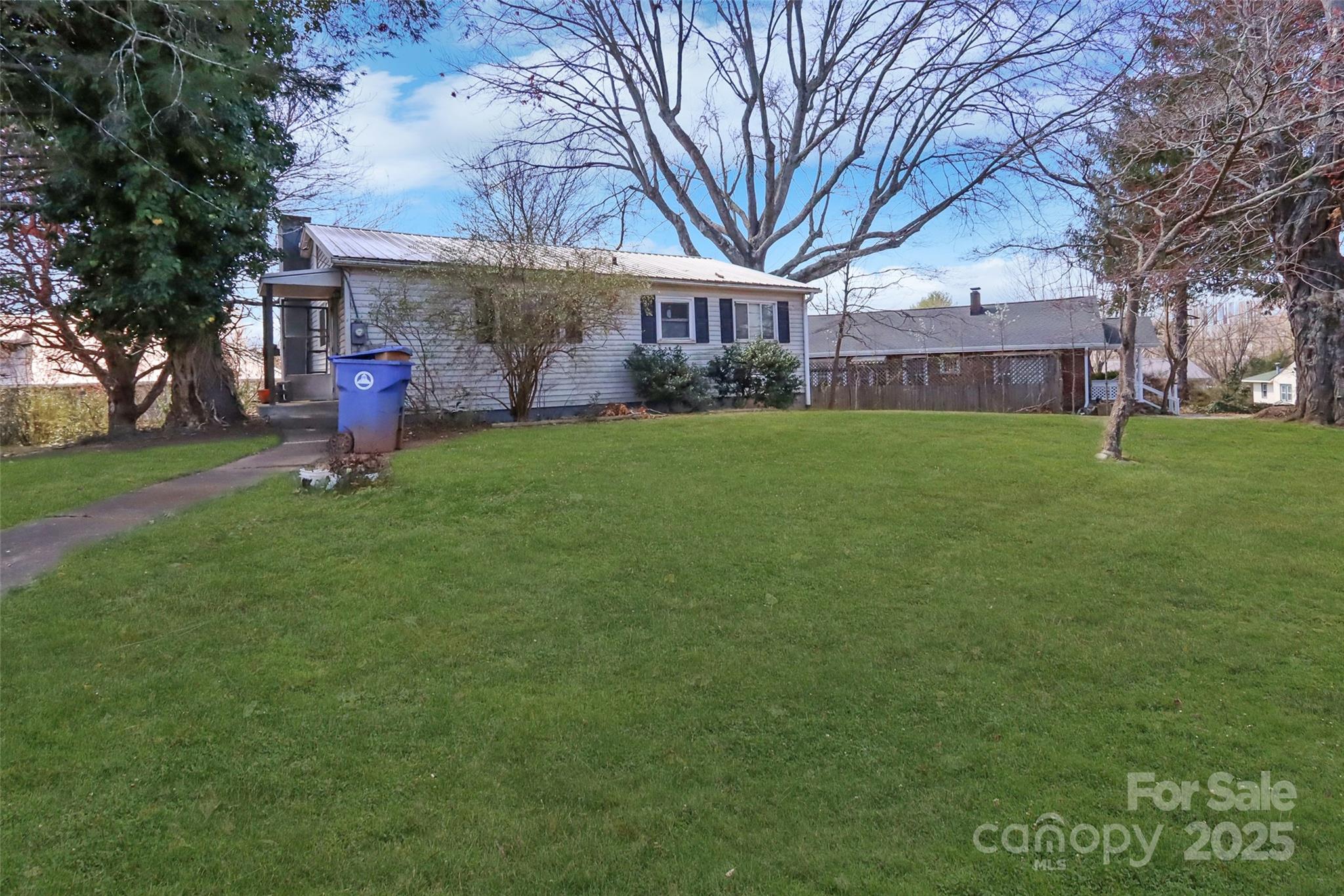 28 Deaverview Road Asheville NC 28806