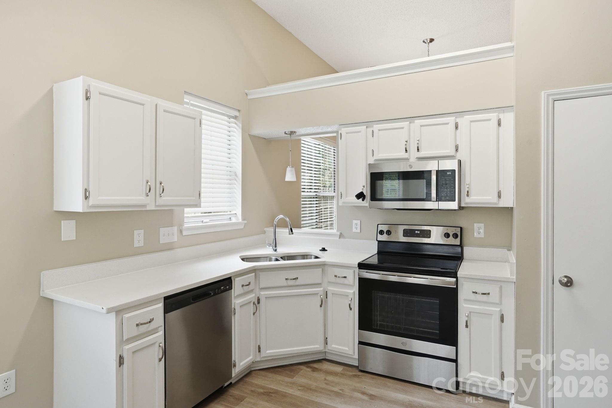 7200 Daerwood Place Charlotte NC 28215