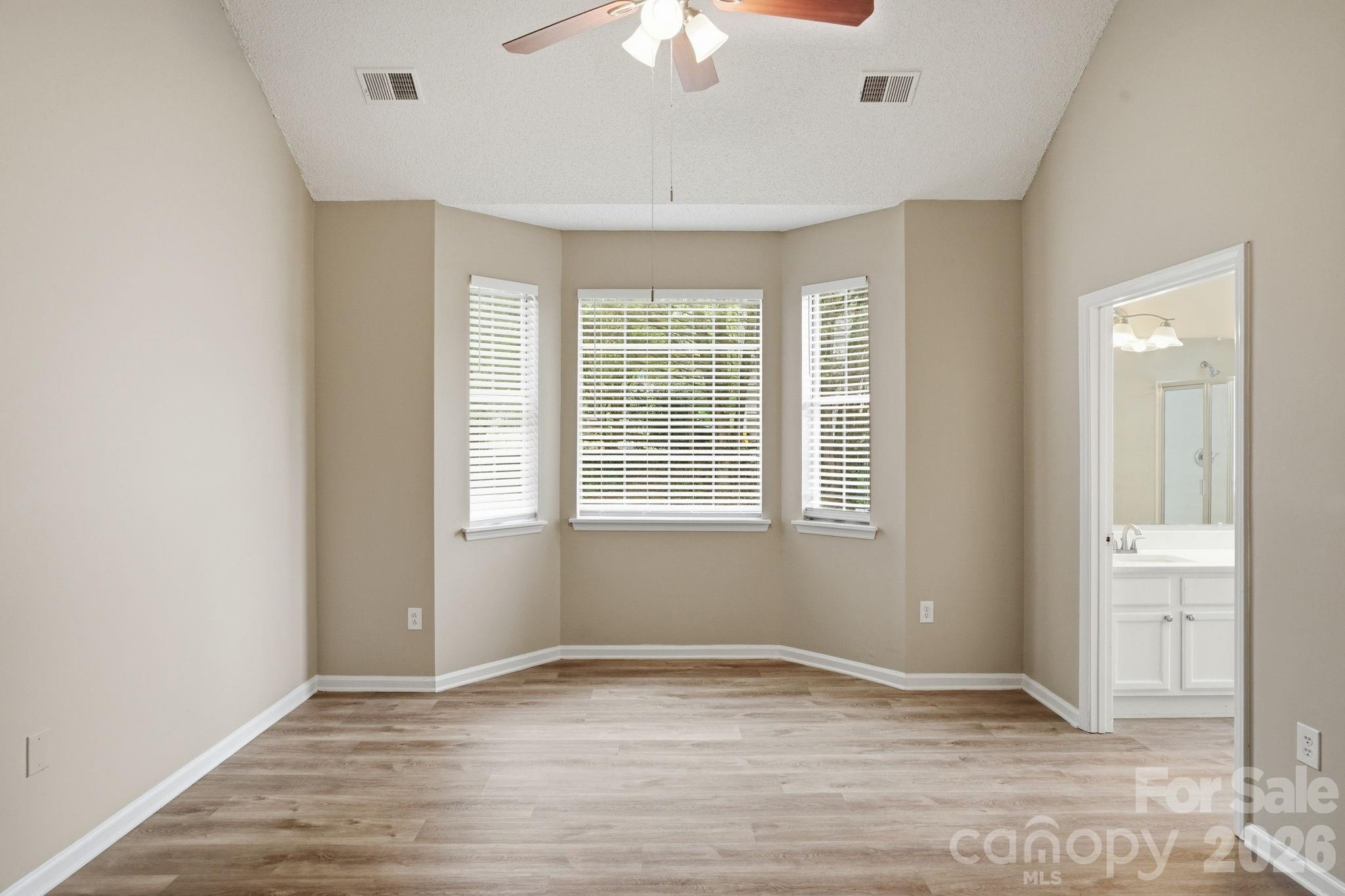 7200 Daerwood Place Charlotte NC 28215