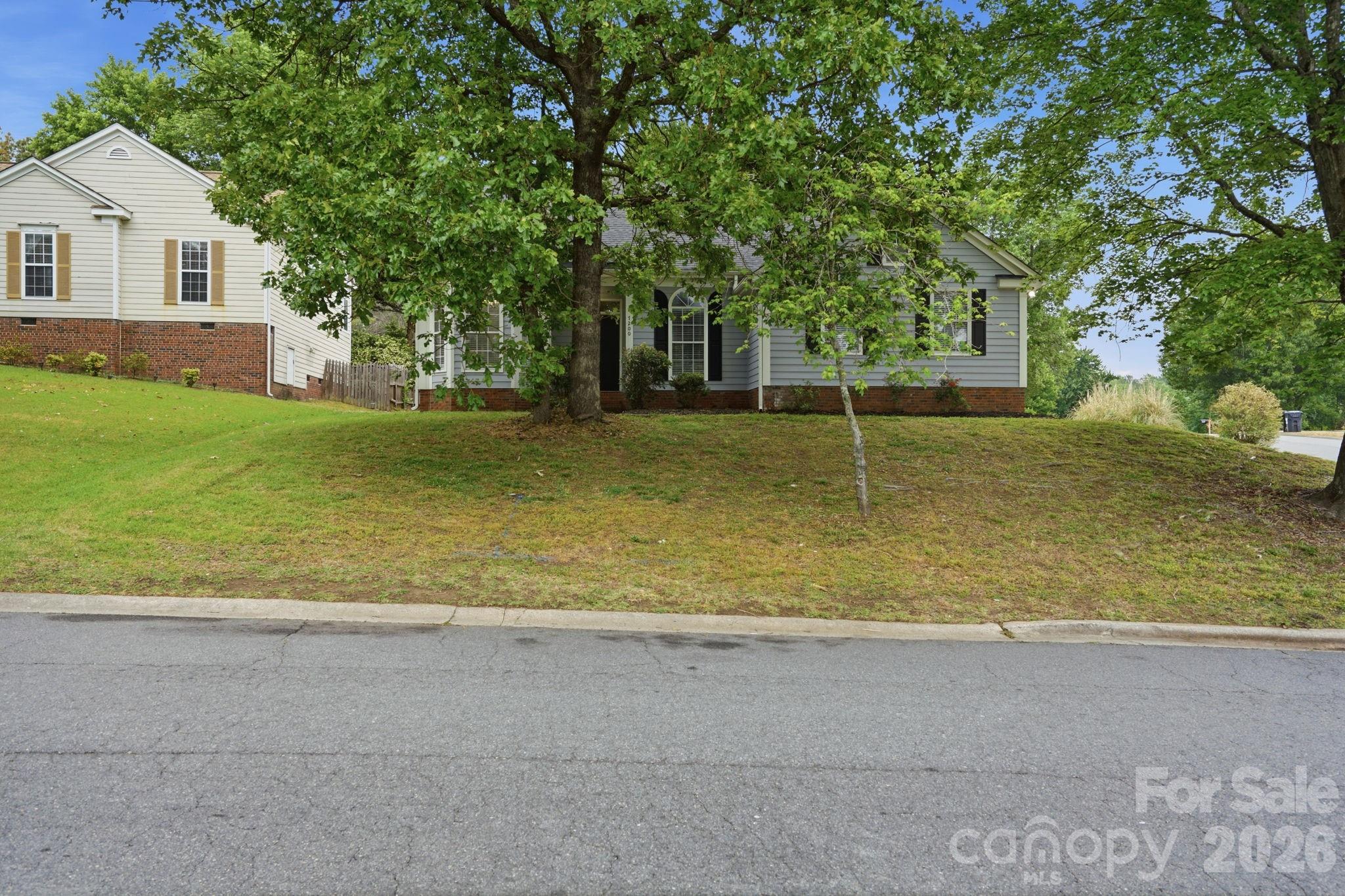 7200 Daerwood Place Charlotte NC 28215