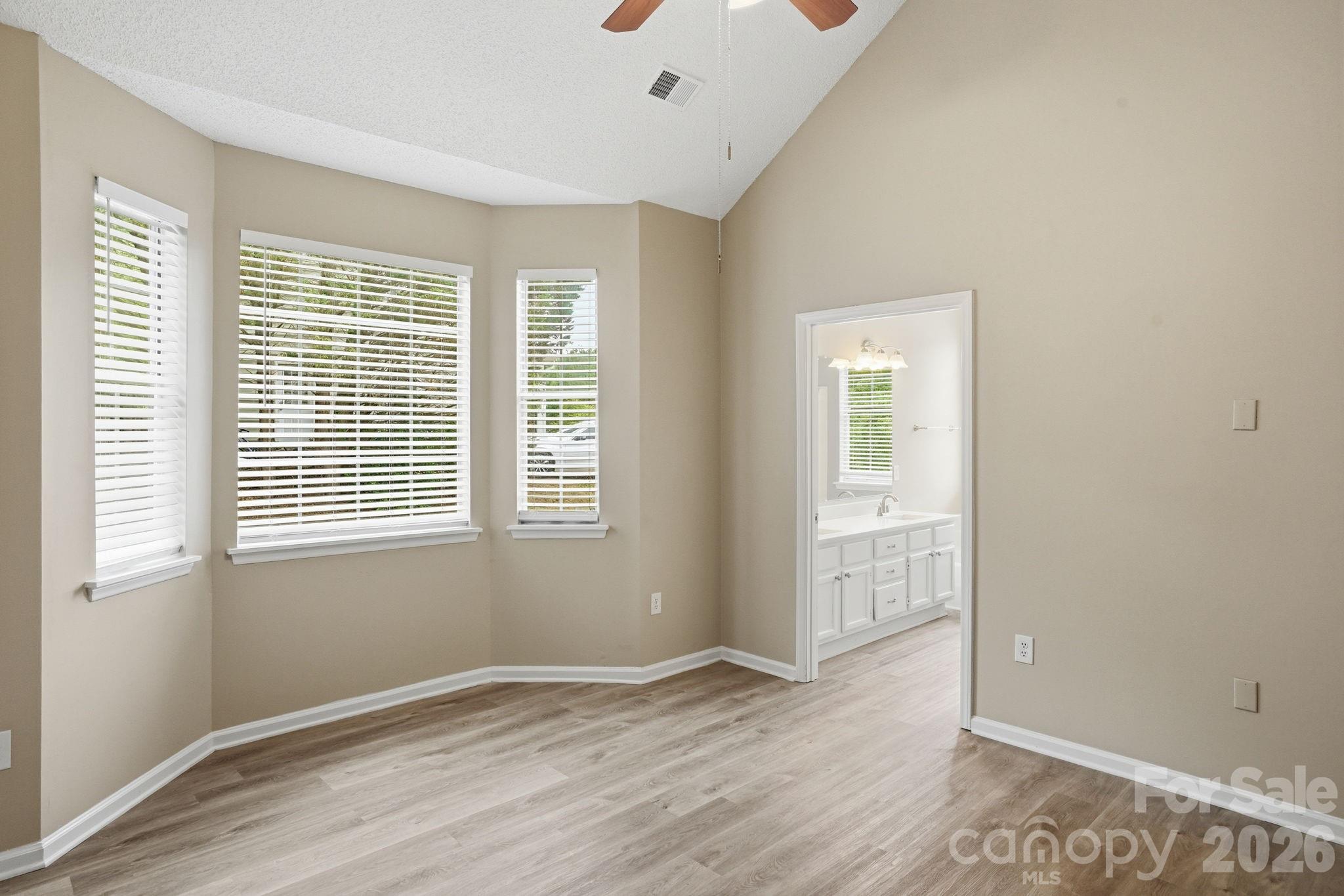 7200 Daerwood Place Charlotte NC 28215