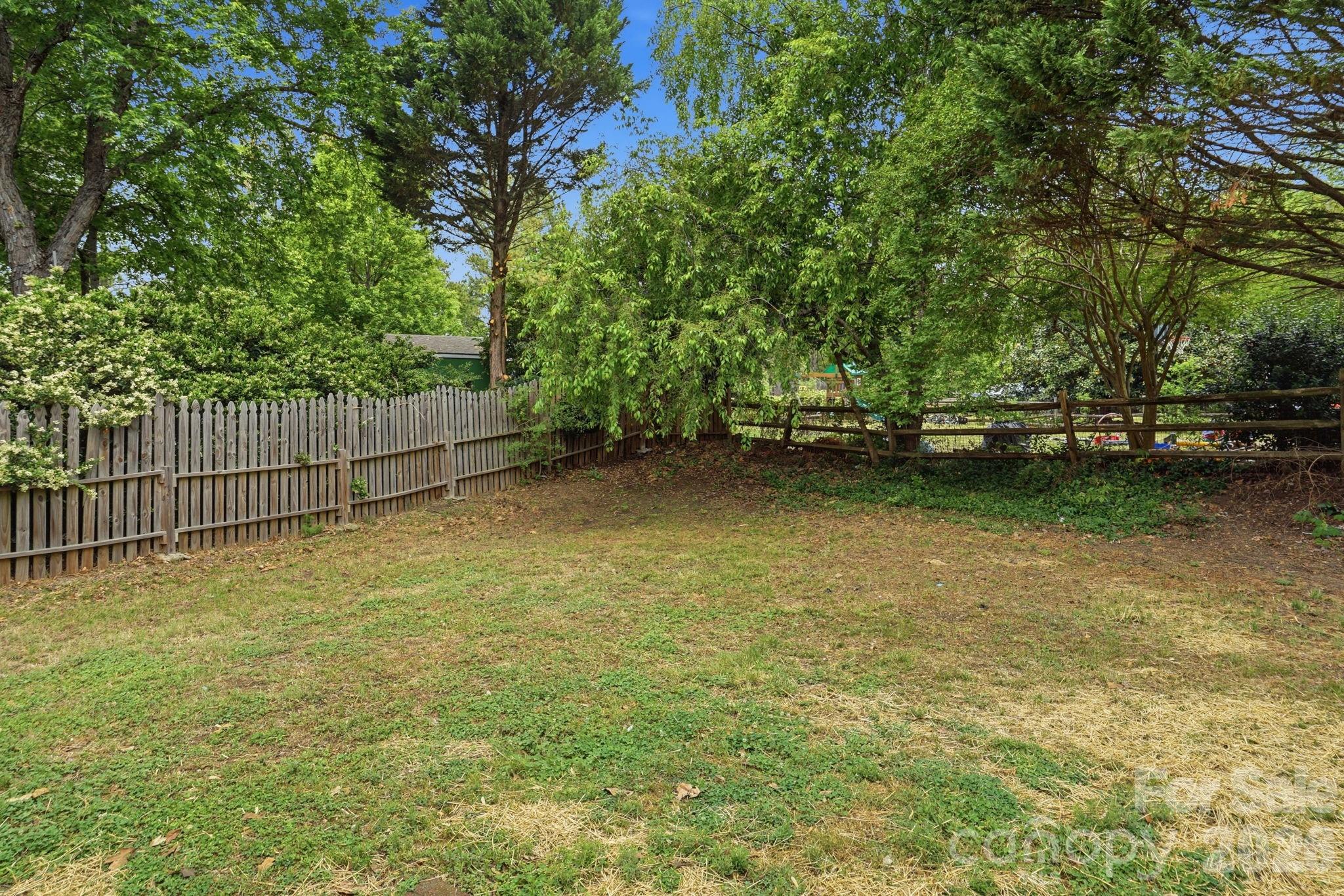 7200 Daerwood Place Charlotte NC 28215