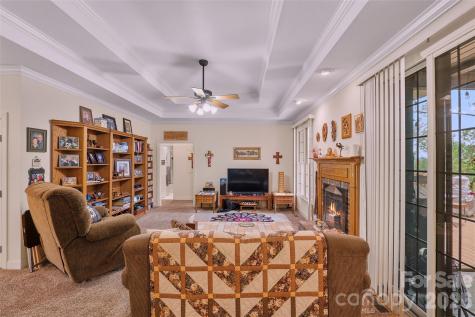 8 Ridgemont Drive Weaverville NC 28787