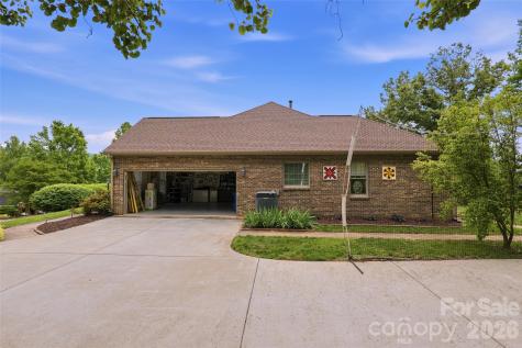 8 Ridgemont Drive Weaverville NC 28787