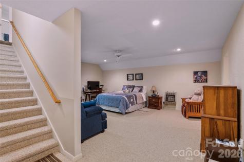 8 Ridgemont Drive Weaverville NC 28787