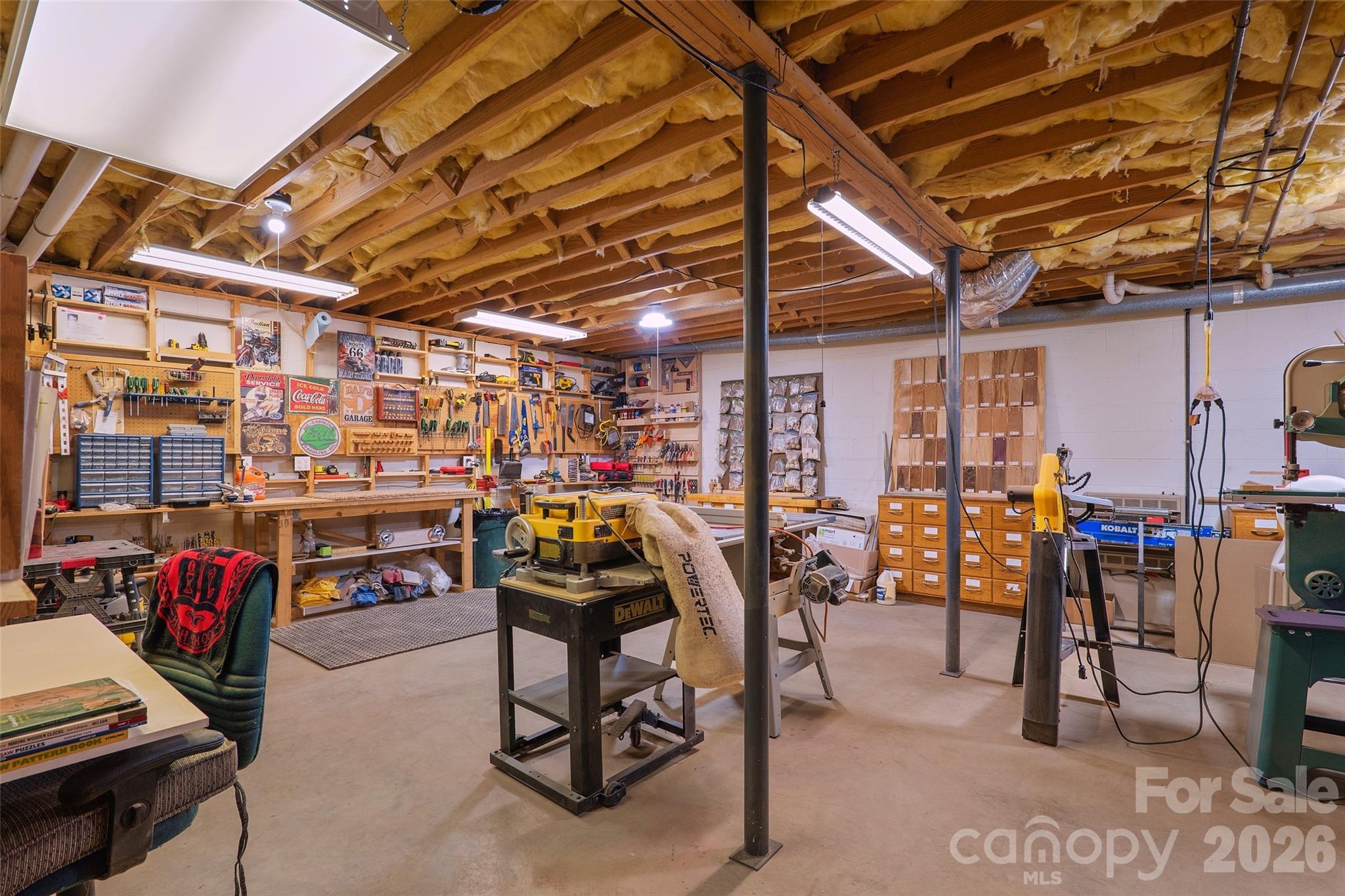 8 Ridgemont Drive Weaverville NC 28787