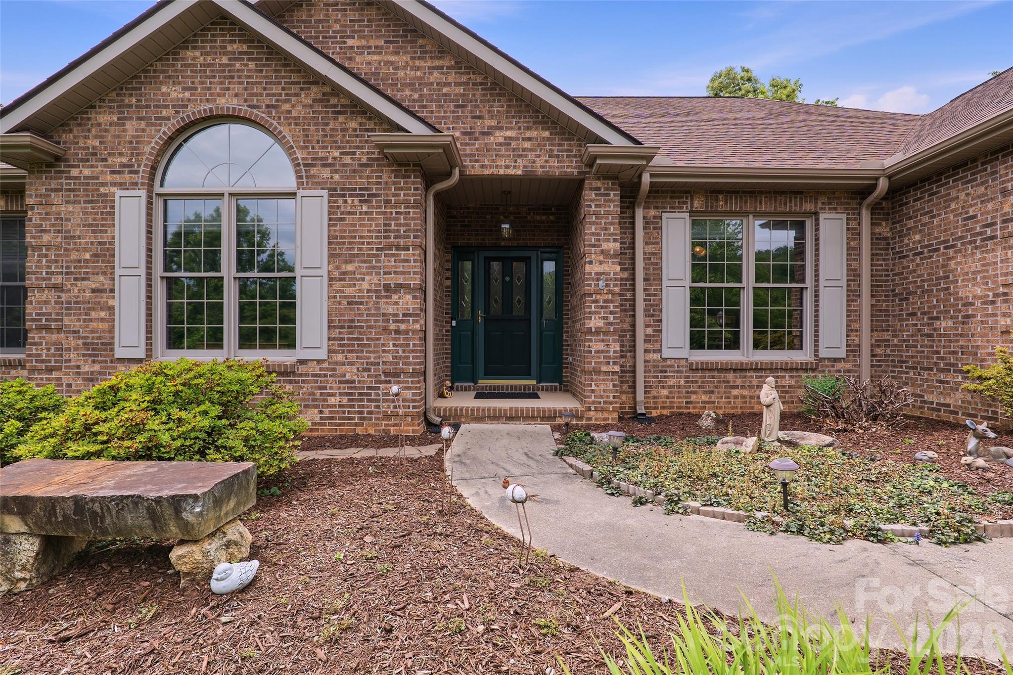 8 Ridgemont Drive Weaverville NC 28787