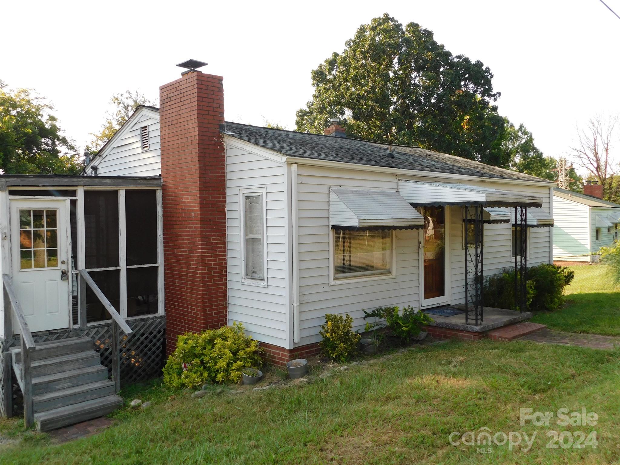 716 Hyde Street Lexington NC 27292