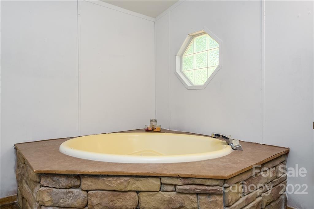 2832 Playmore Beach Road Morganton NC 28655