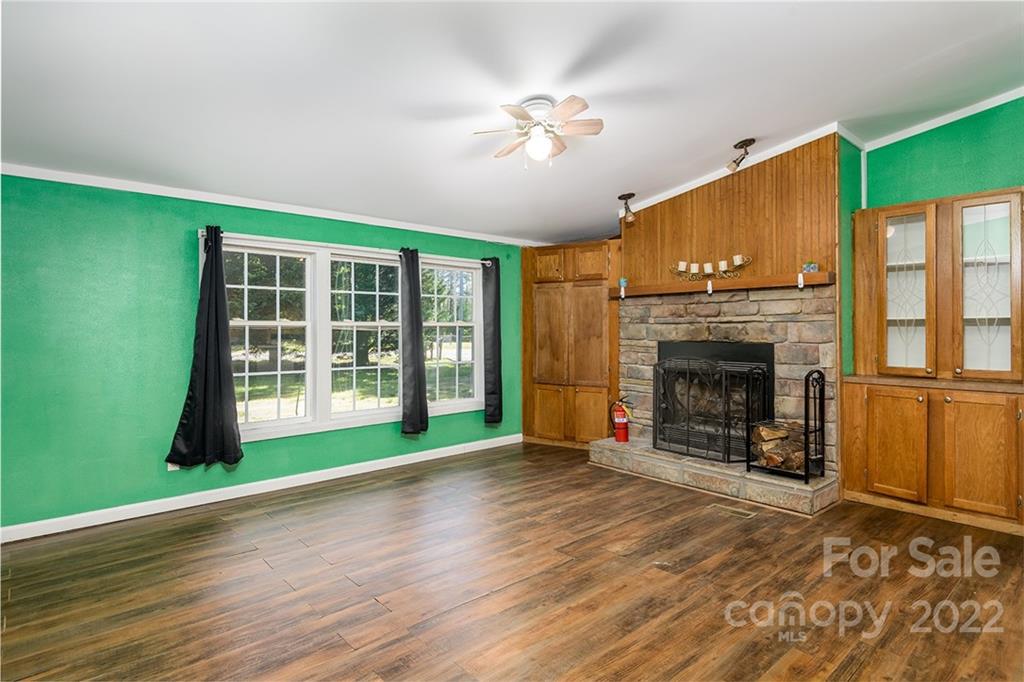 2832 Playmore Beach Road Morganton NC 28655