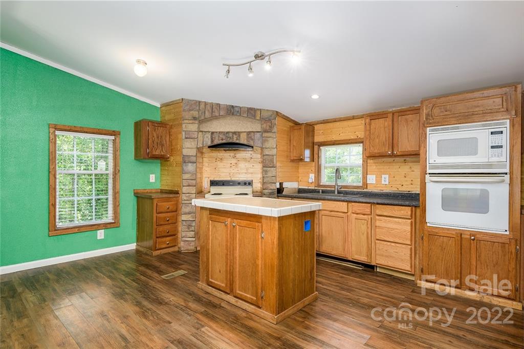 2832 Playmore Beach Road Morganton NC 28655