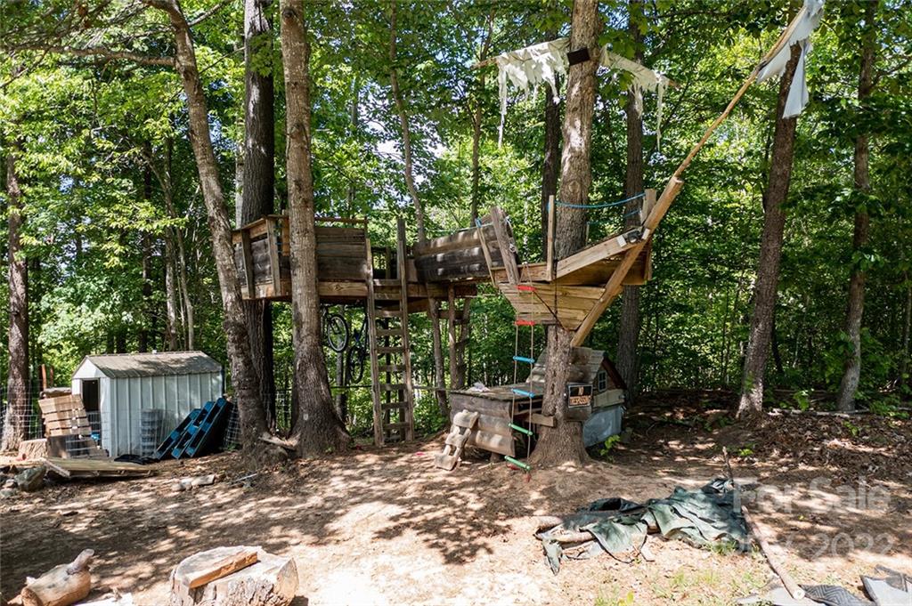 2832 Playmore Beach Road Morganton NC 28655