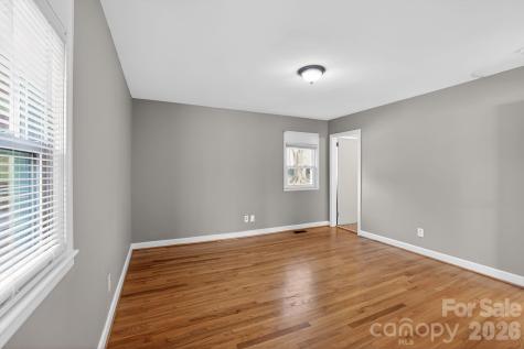 212 N Pine Lake Drive Spartanburg SC 29301