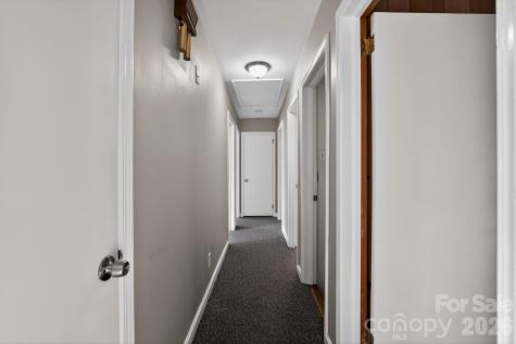 212 N Pine Lake Drive Spartanburg SC 29301