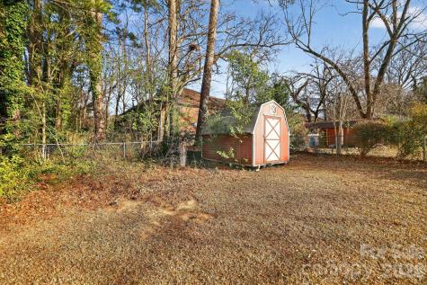 212 N Pine Lake Drive Spartanburg SC 29301