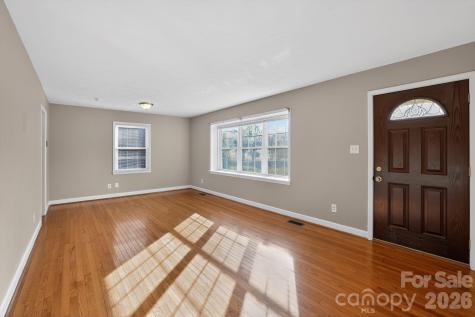 212 N Pine Lake Drive Spartanburg SC 29301