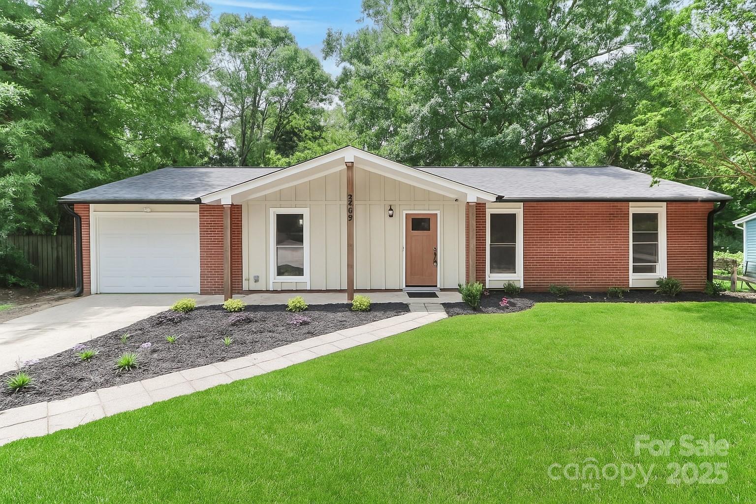 6409 Pineburr Court Charlotte NC 28211