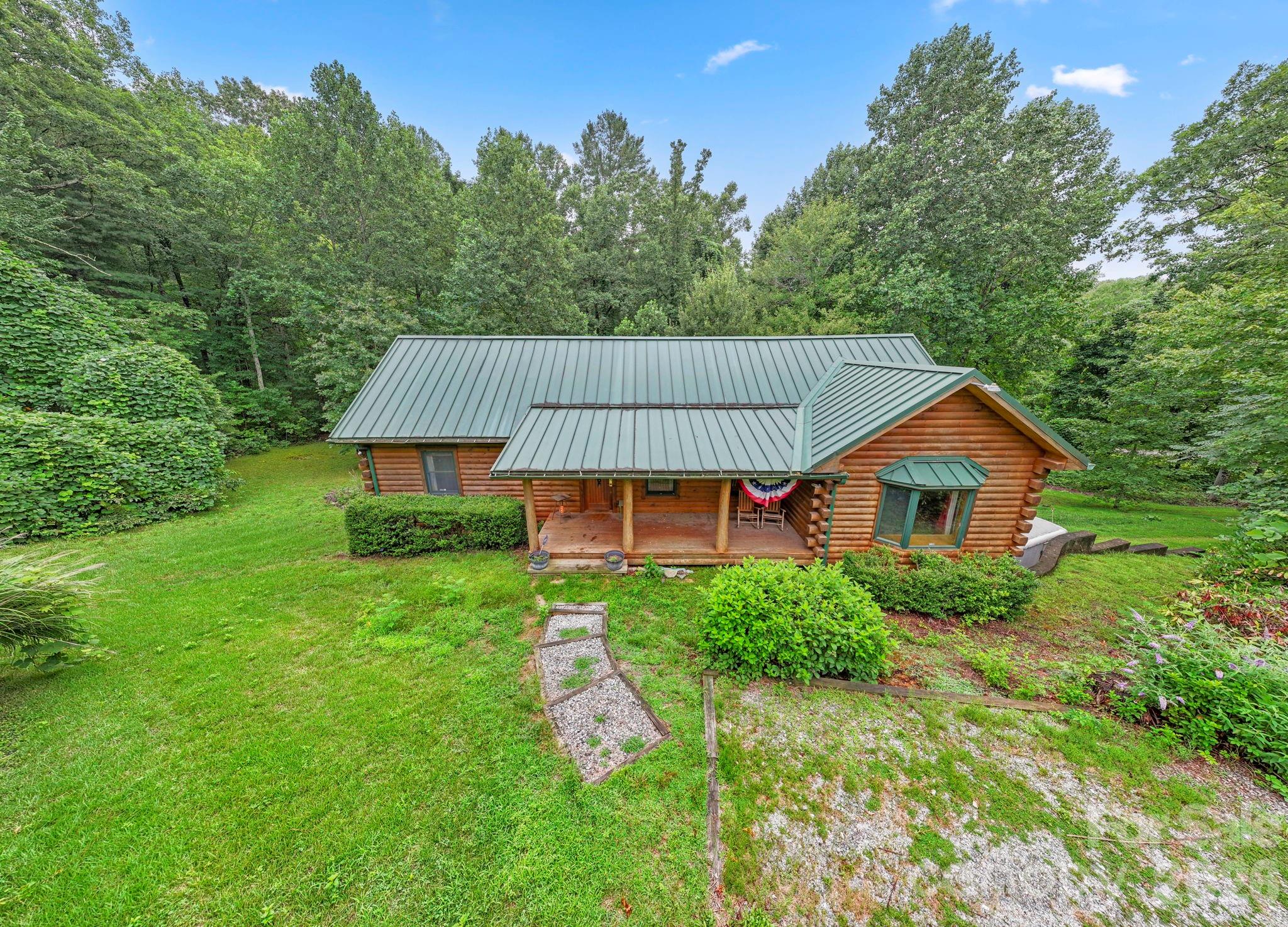 266 Rhododendron Drive Saluda NC 28773
