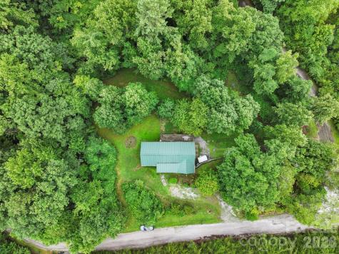 266 Rhododendron Drive Saluda NC 28773