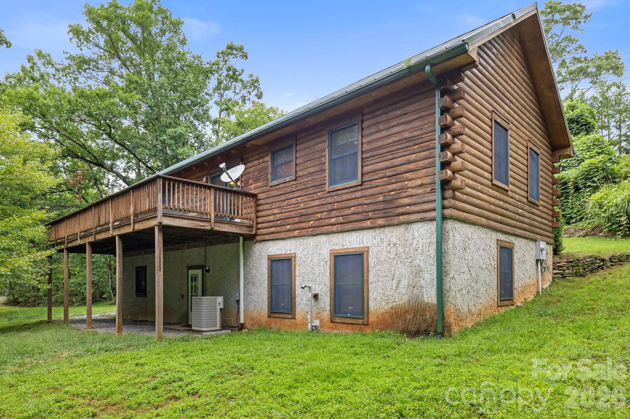 266 Rhododendron Drive Saluda NC 28773
