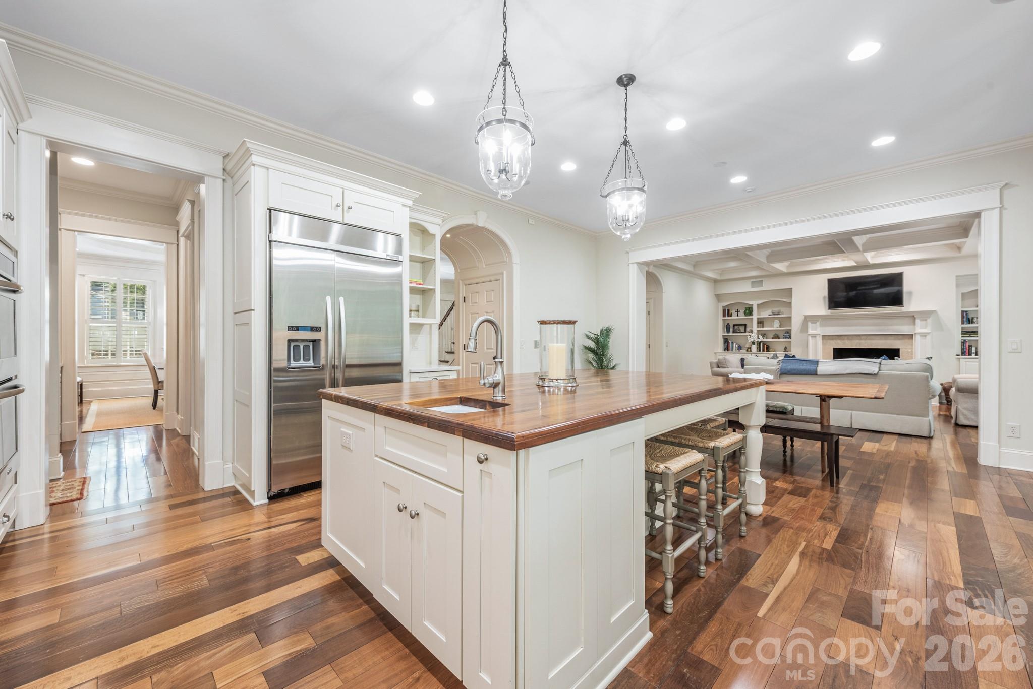 946 Laurel Creek Lane Charlotte NC 28211
