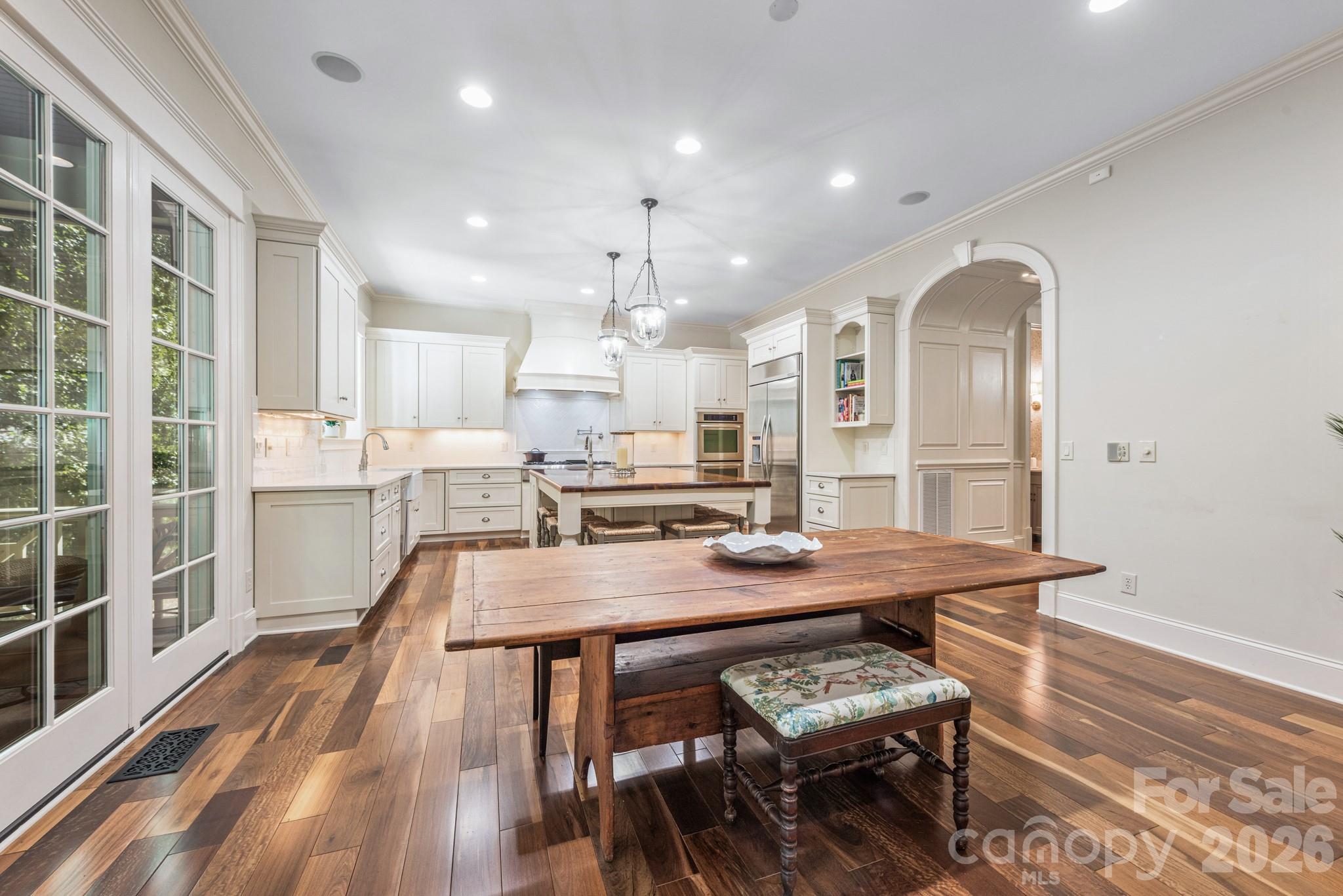 946 Laurel Creek Lane Charlotte NC 28211