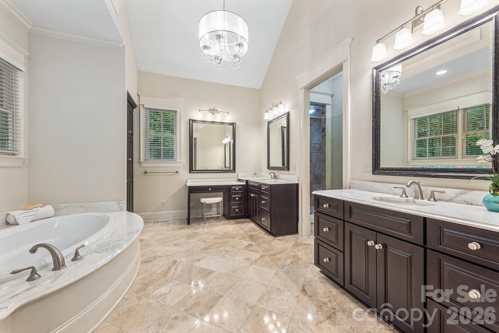 946 Laurel Creek Lane Charlotte NC 28211