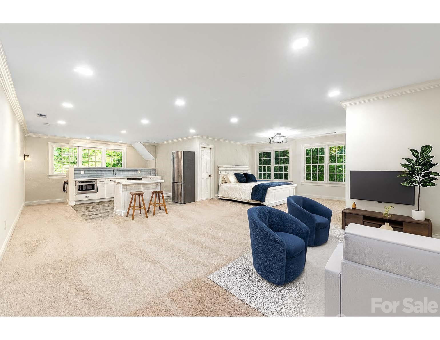 946 Laurel Creek Lane Charlotte NC 28211
