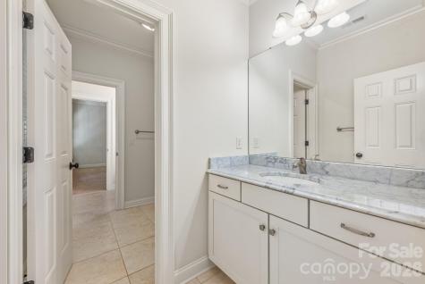 946 Laurel Creek Lane Charlotte NC 28211