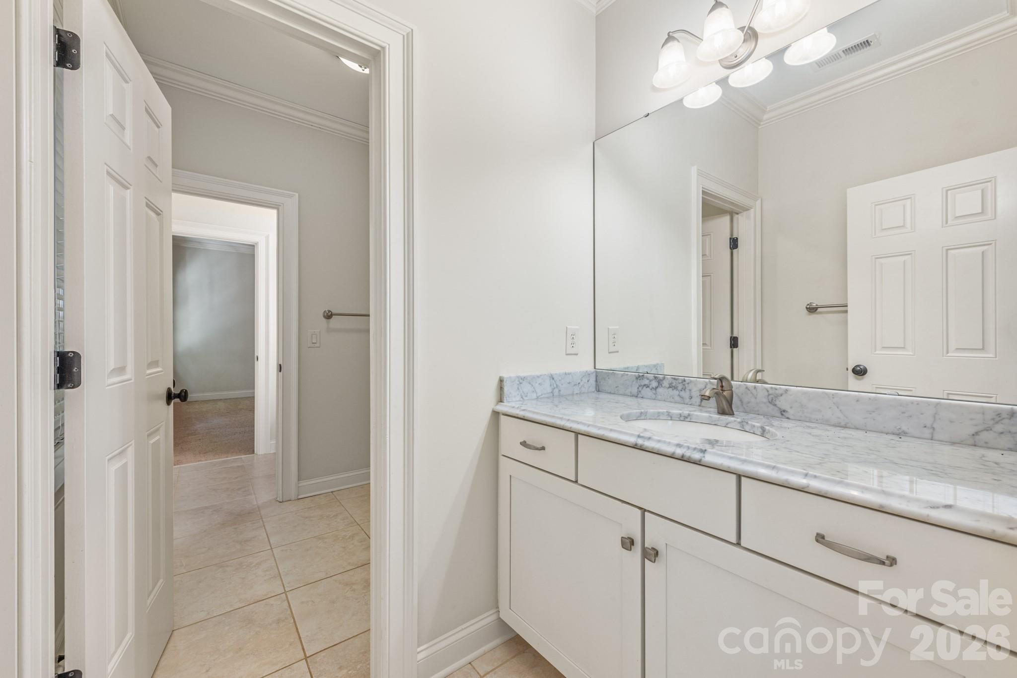 946 Laurel Creek Lane Charlotte NC 28211