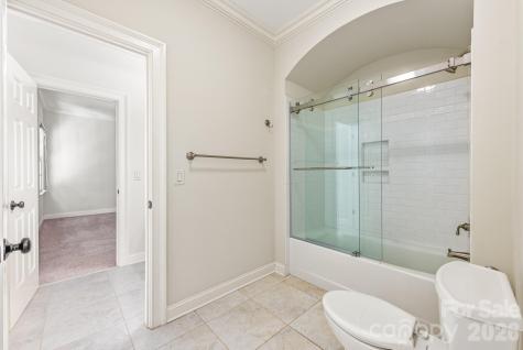 946 Laurel Creek Lane Charlotte NC 28211