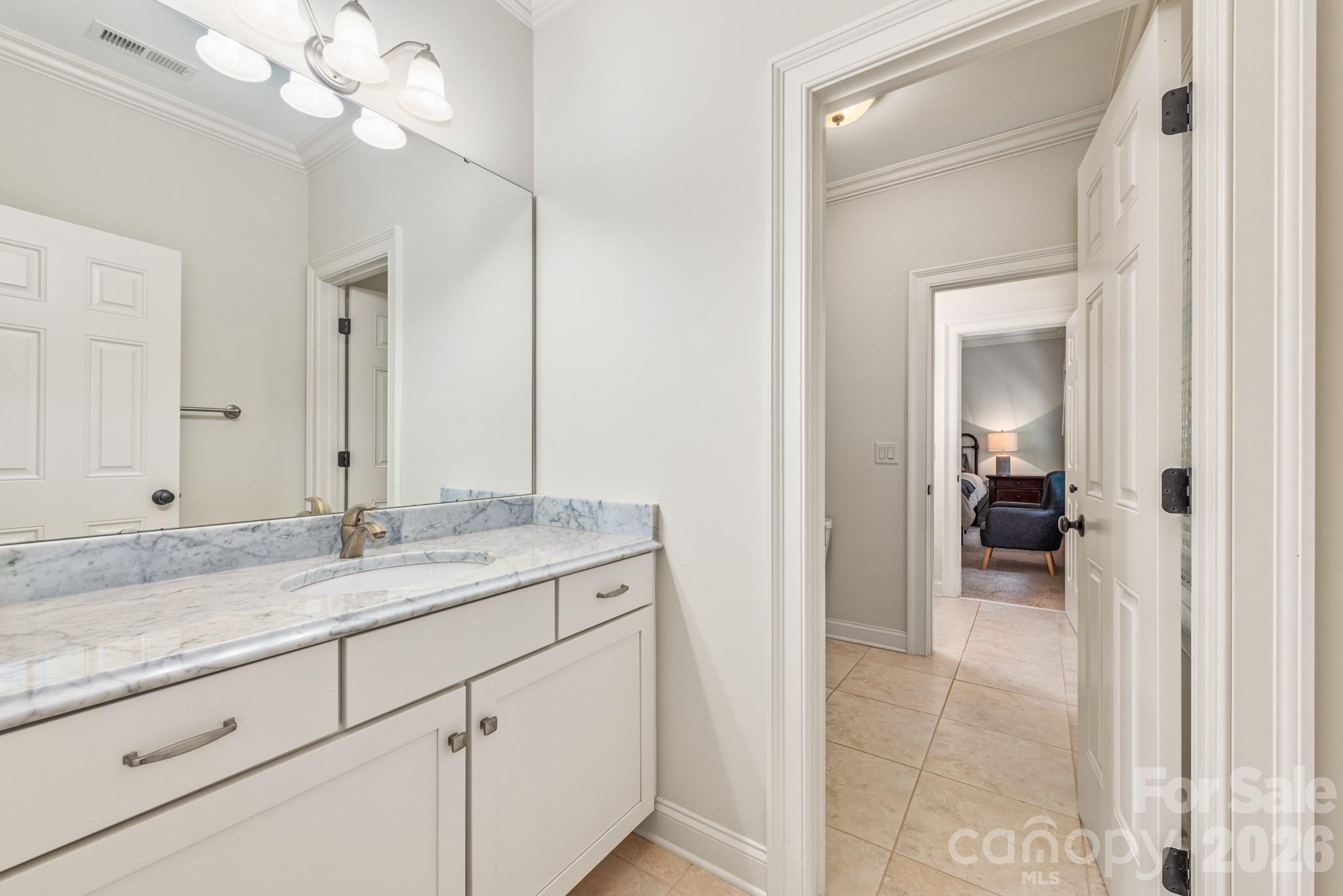 946 Laurel Creek Lane Charlotte NC 28211