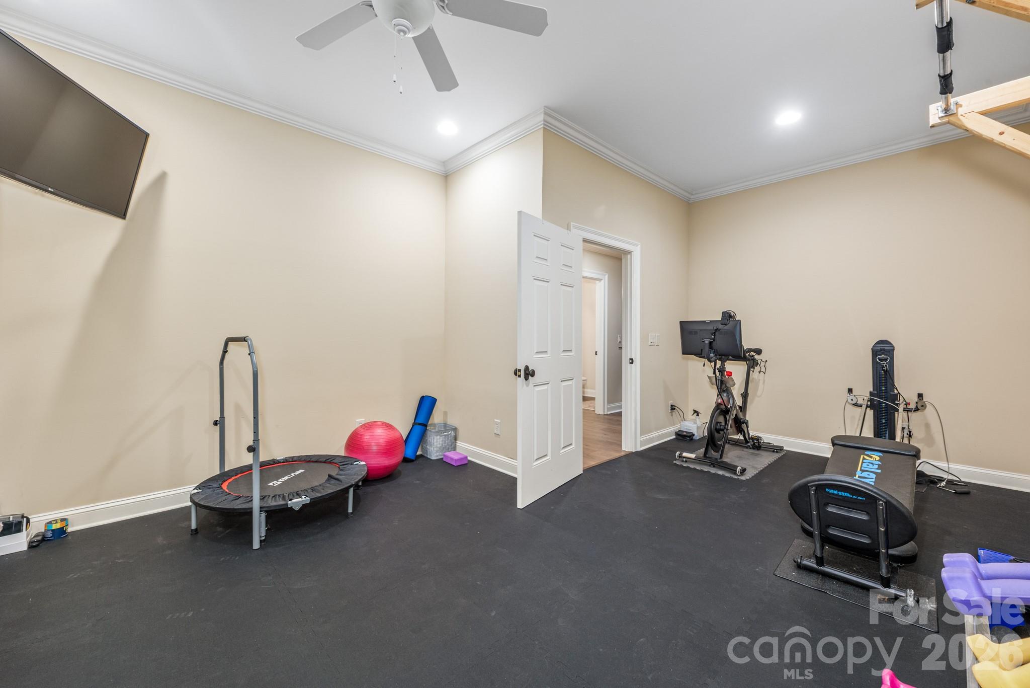 946 Laurel Creek Lane Charlotte NC 28211