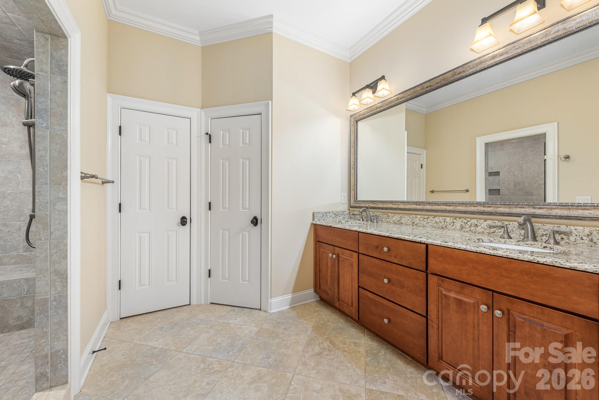 946 Laurel Creek Lane Charlotte NC 28211