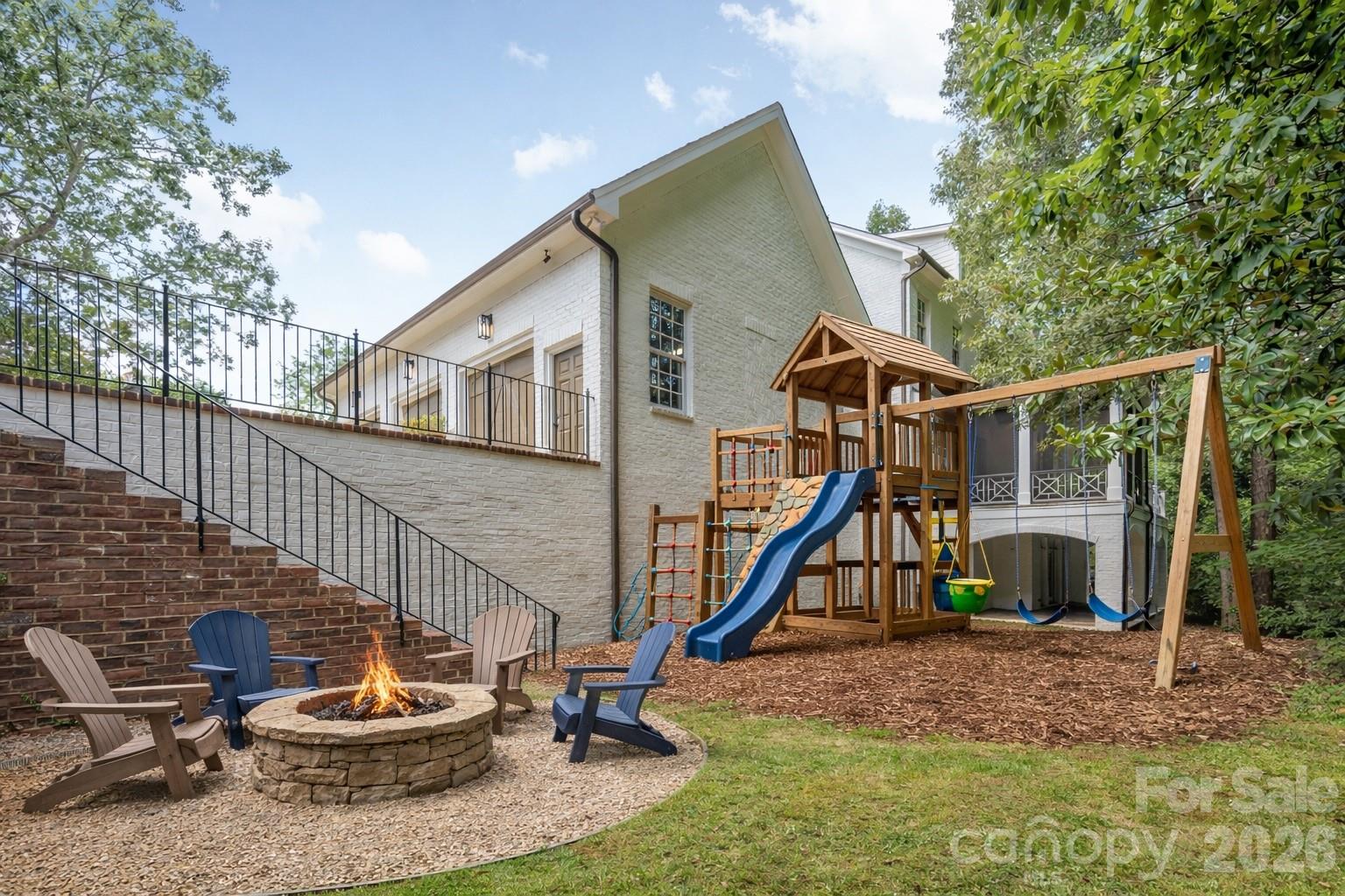946 Laurel Creek Lane Charlotte NC 28211