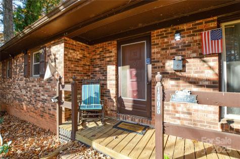 1405 Forest Park Drive Statesville NC 28677
