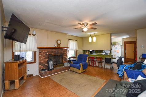 1405 Forest Park Drive Statesville NC 28677