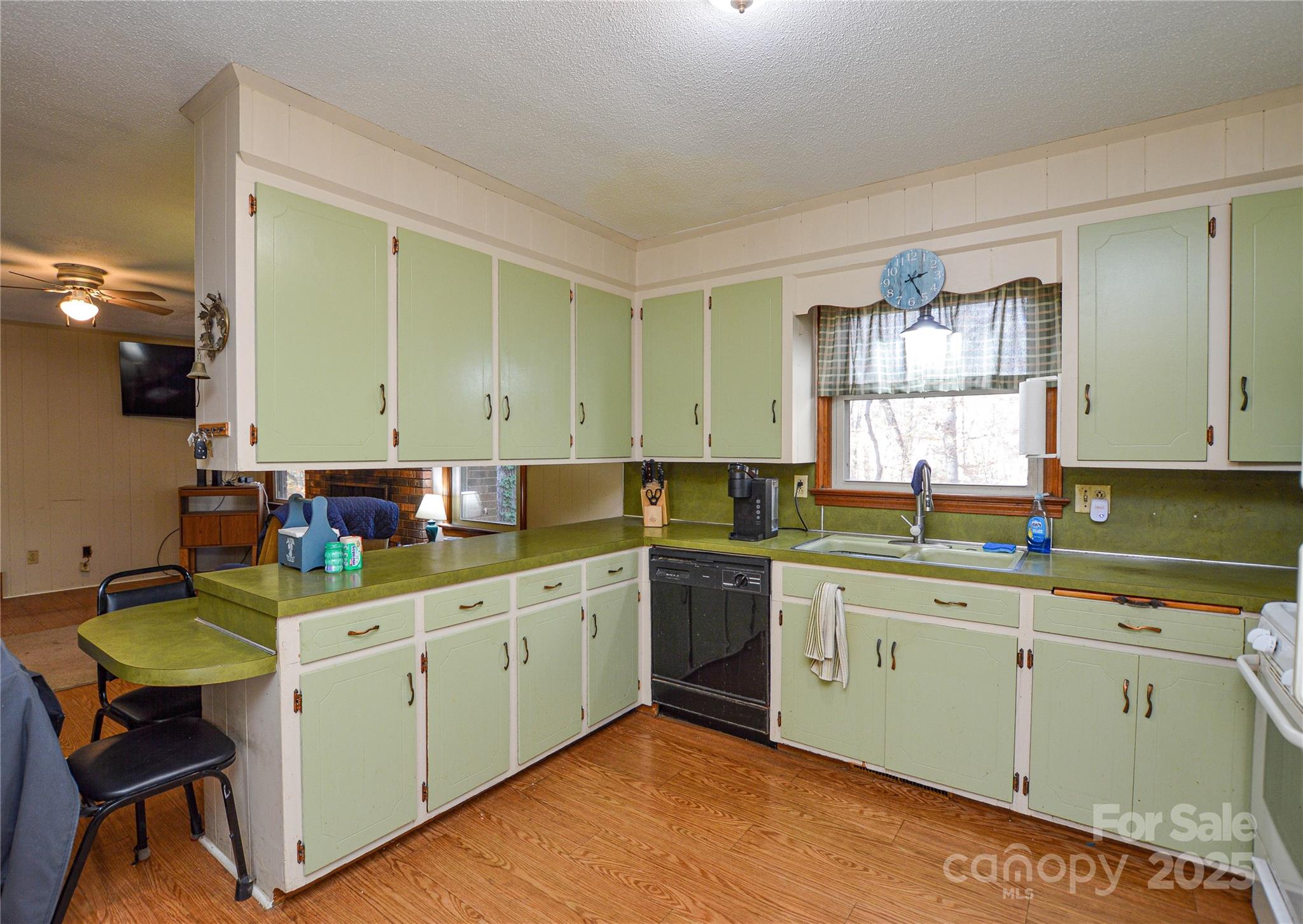 1405 Forest Park Drive Statesville NC 28677