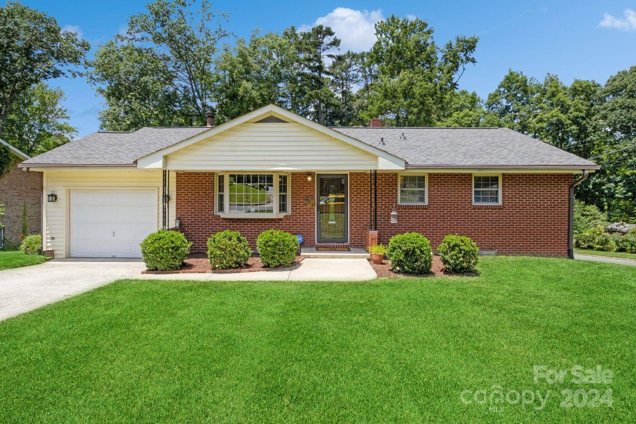 659 Hyde Park Drive NE Concord NC 28025