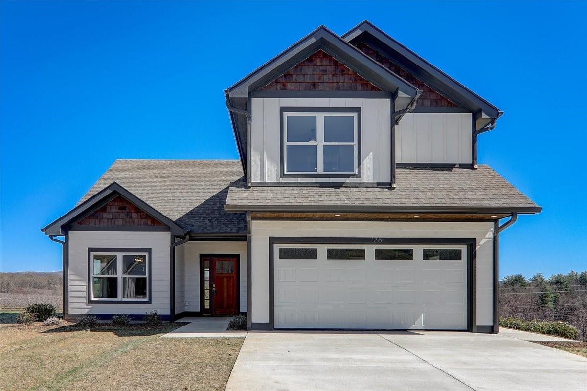 136 Lucky Dog Lane Hendersonville NC 28792