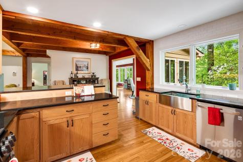 5584 Spring Road Hendersonville NC 28739