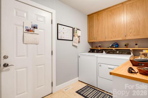5584 Spring Road Hendersonville NC 28739