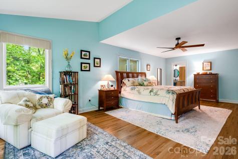 5584 Spring Road Hendersonville NC 28739