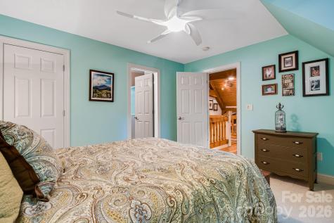 5584 Spring Road Hendersonville NC 28739