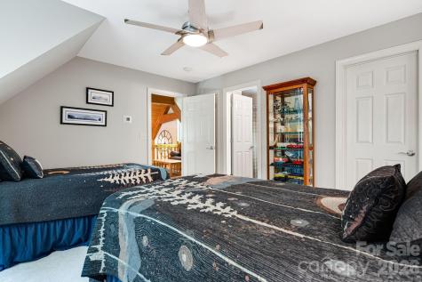 5584 Spring Road Hendersonville NC 28739