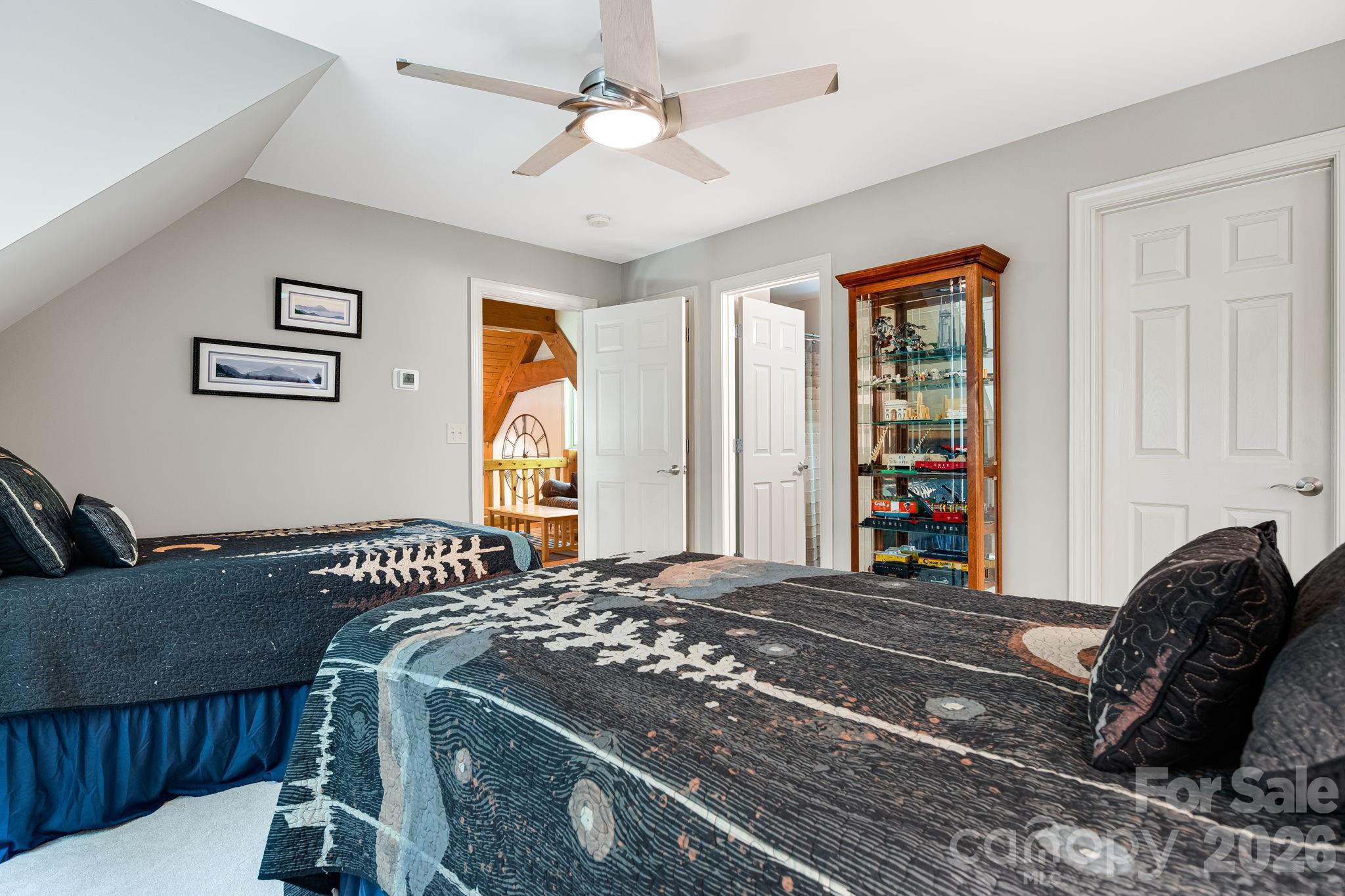 5584 Spring Road Hendersonville NC 28739