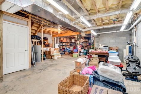 5584 Spring Road Hendersonville NC 28739