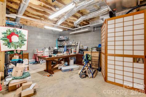 5584 Spring Road Hendersonville NC 28739